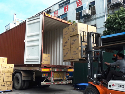 世邦塑膠-倉庫出貨中