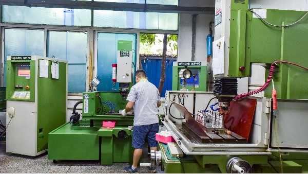 塑膠注塑加工模具表面光澤缺陷怎么辦？