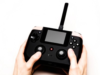 手持一體顯示無人機遙控器定制