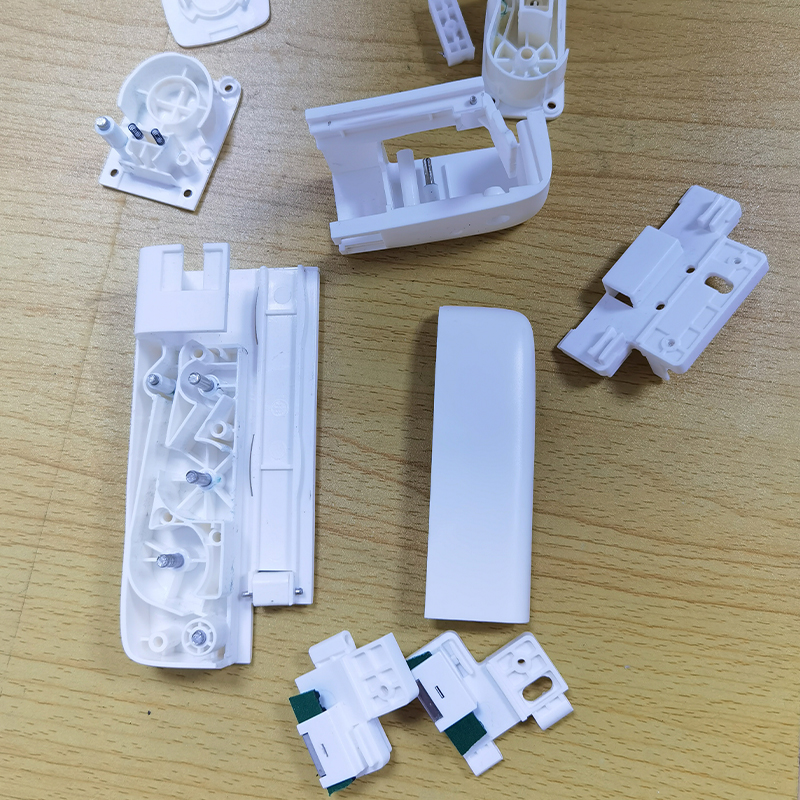 窗簾軌道塑膠零件注塑模具加工廠(chǎng)家